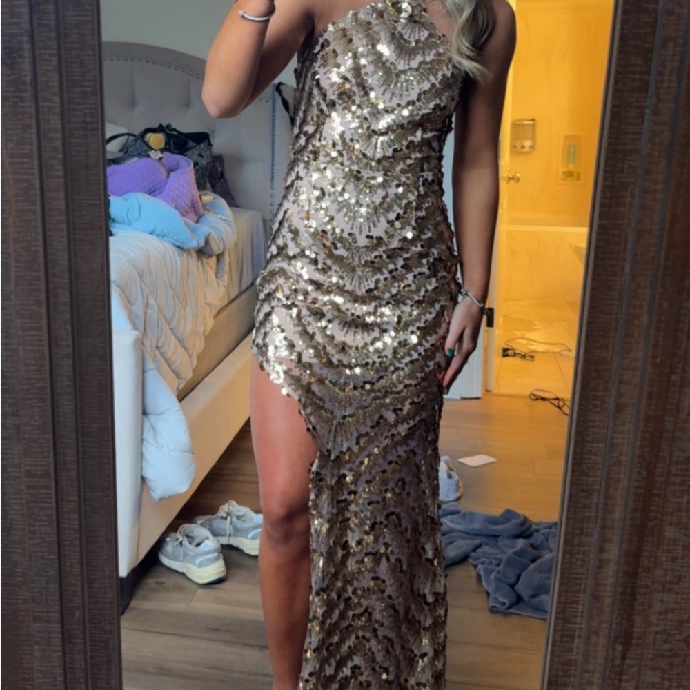 Elliatt One Shoulder Gold Sequin Dress Gown